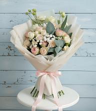 Букет цветов из:  Розы и Лизиантусы в Чехове