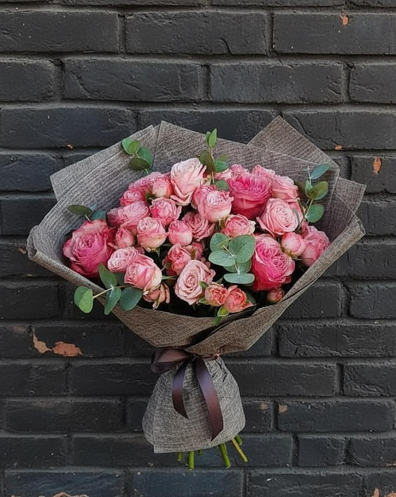 Букет розы в пальмах в Чехове Букет цветов из: Розы в Чехове