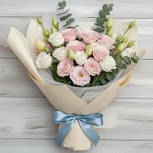 Букет цветов из:  Лизиантусы в Чехове