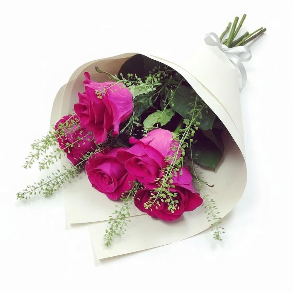 Букет ярко-розовый в Чехове Букет цветов из: Розы в Чехове