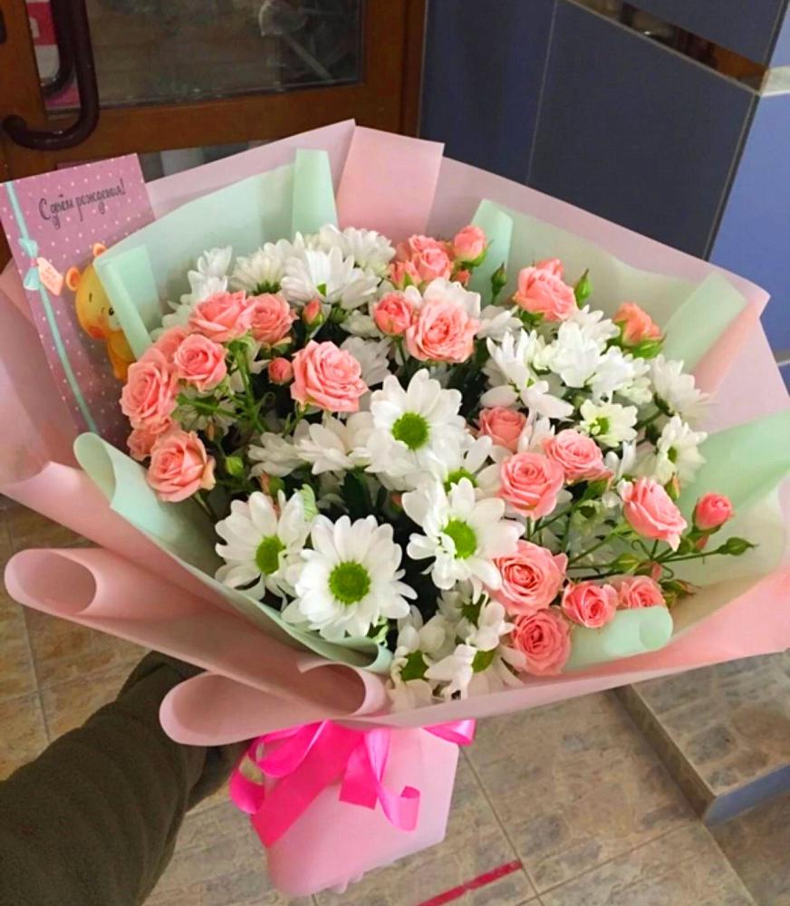 Букет Жемчужная россыпь в Чехове Букет цветов из: Розы и Хризантемы в Чехове