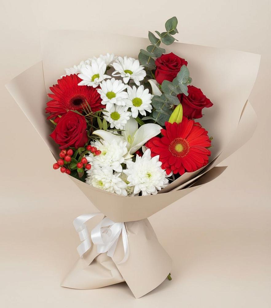 Букет поцелуй лета в Чехове Букет цветов из: Розы, Хризантемы, Герберы и Лилии в Чехове