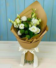 Букет цветов из:  Хризантемы и Лизиантусы #REPLACE_PRED# Чехове