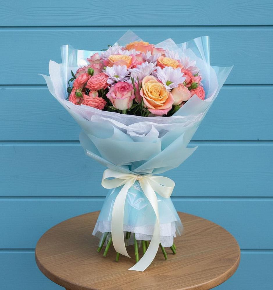 Букет Счастливые мгновение в Чехове Букет цветов из: Хризантемы и Розы в Чехове