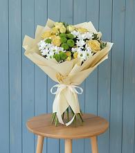 Букет Луч солнца в Чехове Букет цветов из:  Хризантемы и Розы в Чехове