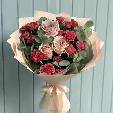 Букет цветов из:  Гвоздики и Розы #REPLACE_PRED# Чехове