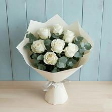 Букет Белые розы в Эвкалипте в Чехове